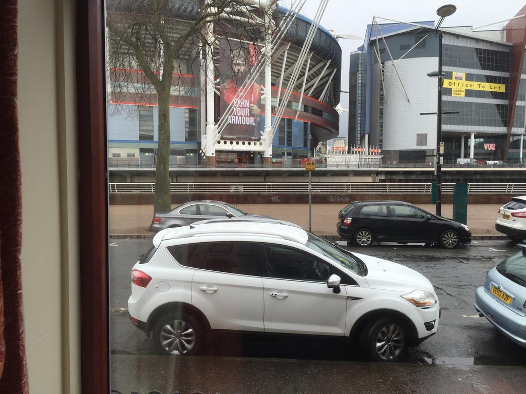 1 Fitzhamon Embankment Apartments Opposite Principality Stadium - Long Stay Offer คาร์ดิฟฟ์ ห้อง รูปภาพ