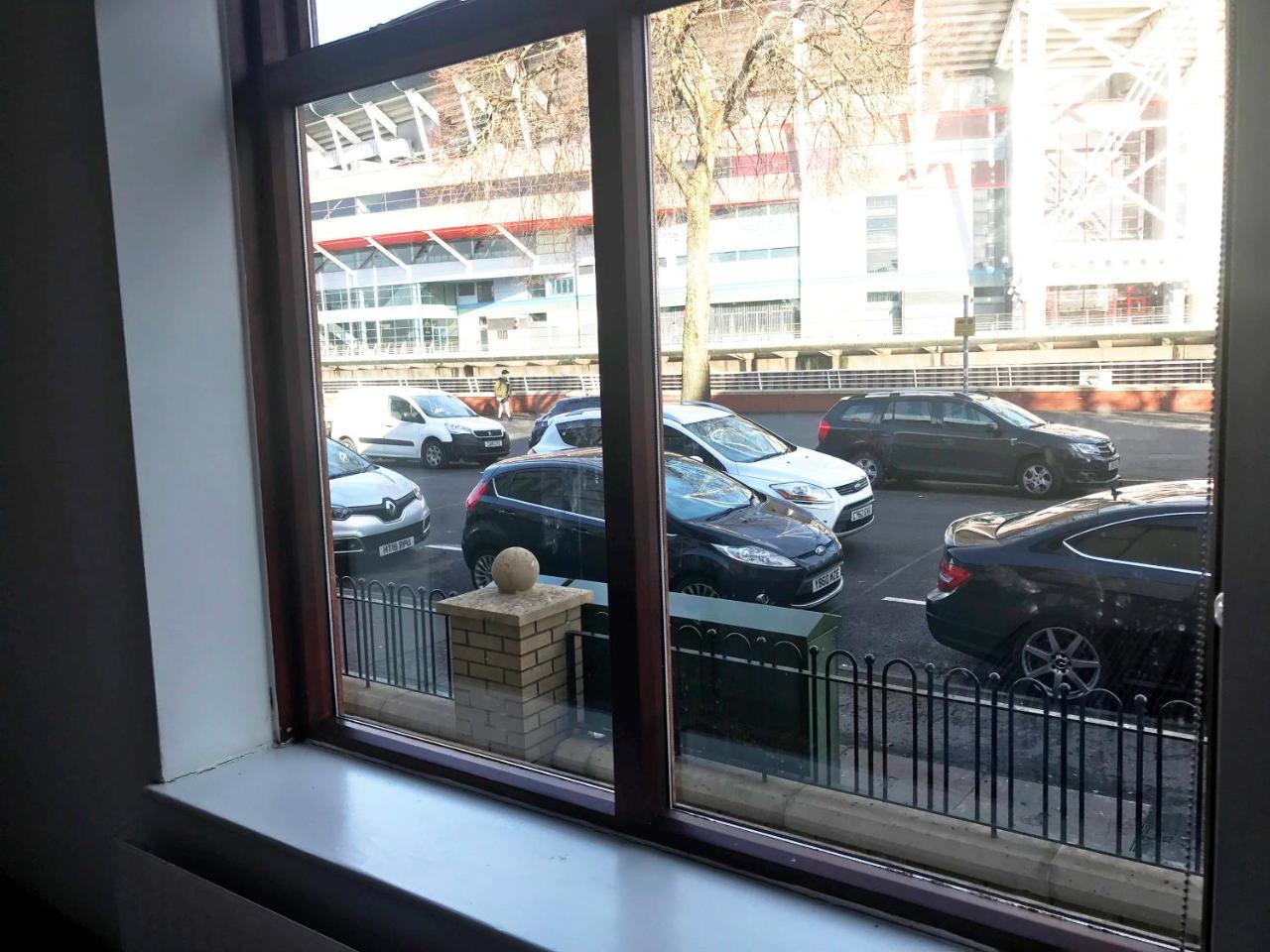 1 Fitzhamon Embankment Apartments Opposite Principality Stadium - Long Stay Offer คาร์ดิฟฟ์ ภายนอก รูปภาพ