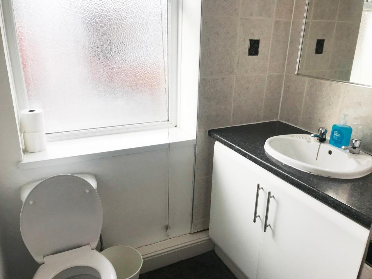 1 Fitzhamon Embankment Apartments Opposite Principality Stadium - Long Stay Offer คาร์ดิฟฟ์ ภายนอก รูปภาพ