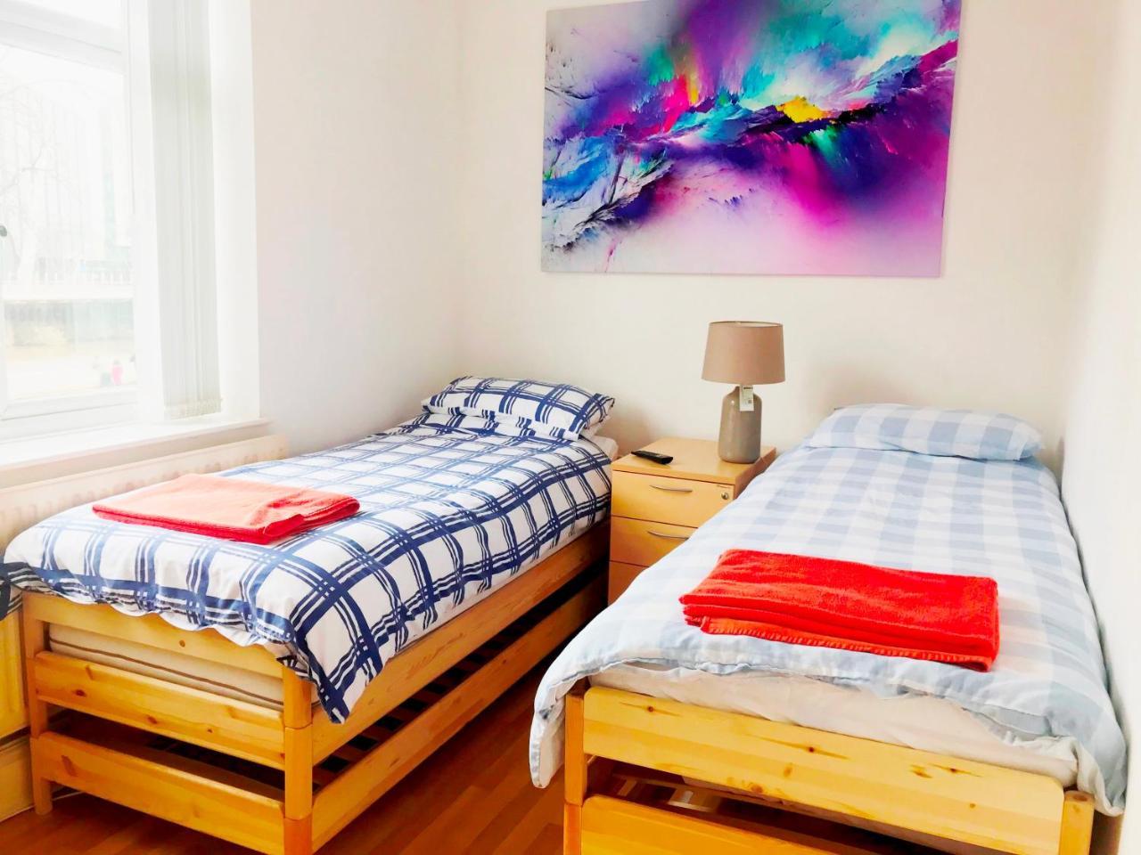 1 Fitzhamon Embankment Apartments Opposite Principality Stadium - Long Stay Offer คาร์ดิฟฟ์ ภายนอก รูปภาพ