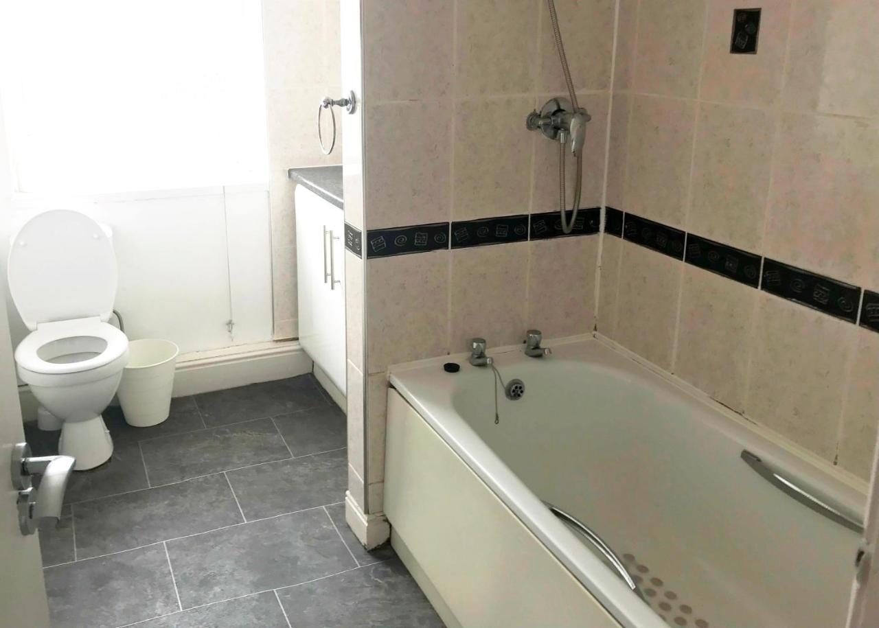 1 Fitzhamon Embankment Apartments Opposite Principality Stadium - Long Stay Offer คาร์ดิฟฟ์ ภายนอก รูปภาพ