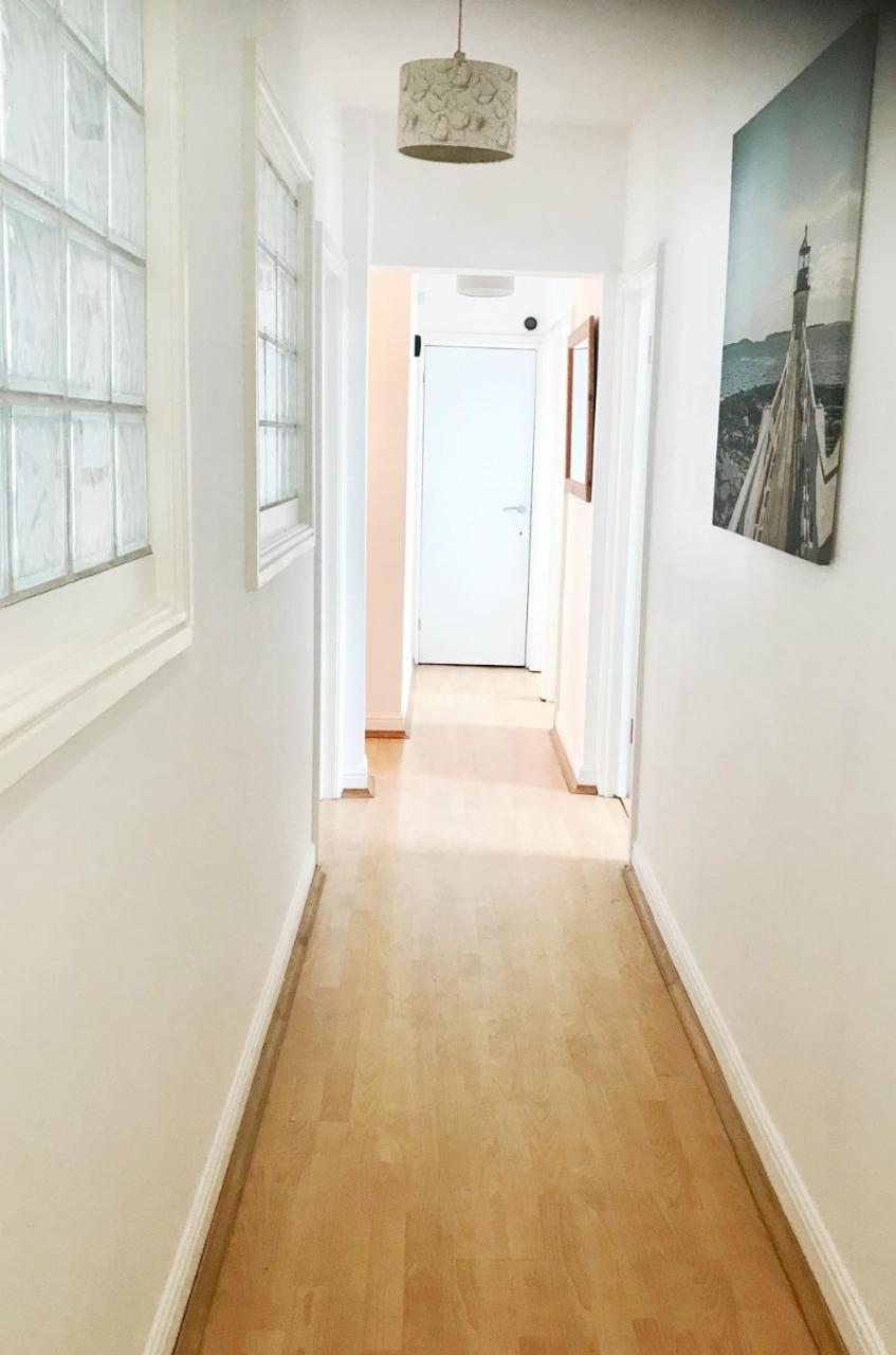 1 Fitzhamon Embankment Apartments Opposite Principality Stadium - Long Stay Offer คาร์ดิฟฟ์ ภายนอก รูปภาพ